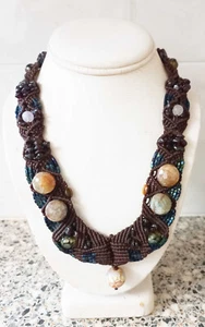 STUNNING HAND MADE MACRAME AND NATURAL QUARTZ STONES NECKLACE - MUST SEE! - Picture 1 of 5