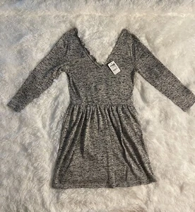 Charlotte Russe langarmiges Damenkleid mit V-Ausschnitt Gr. Medium - Bild 1 von 3