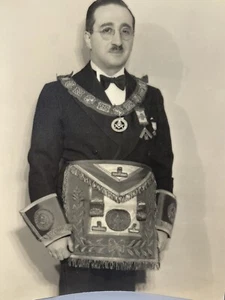 1938 District Deputy Grand Master Freemason GLQ 12” x 9” Masonic Apron photo - Picture 1 of 9