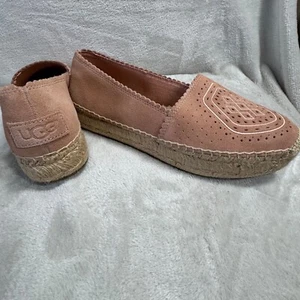 UGG Womens Shoes Size 8 Peach Heidi Perf Espadrilles 1100981 Suede Slip On Logo - Picture 1 of 10