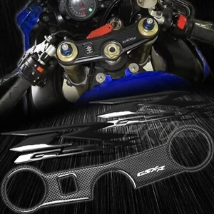 Handle Yoke Carbon Fiber Look Cover+Black Emblem Sticker 04+ K4/K5 GSXR 600/750 - Picture 1 of 6