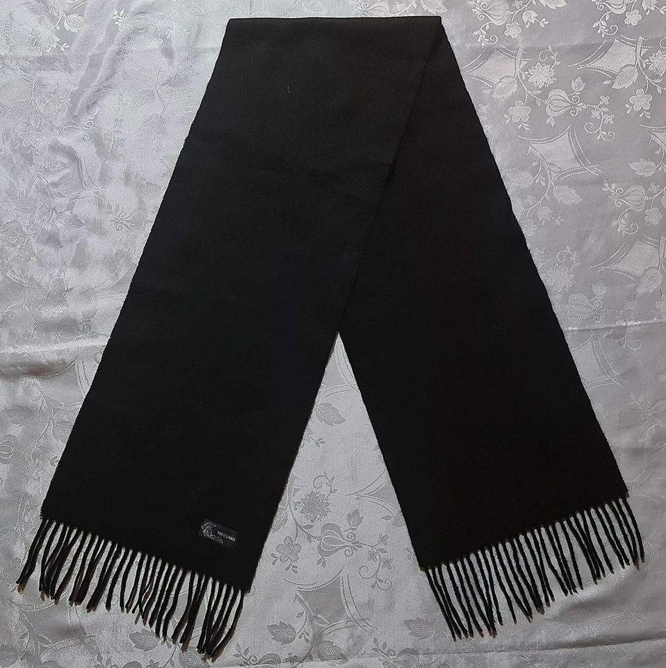 LENÇO VINTAGE AUTÊNTICO PRETO SÓLIDO LÃ MACIA LONGA FRANJA MASCULINA - Imagem 1 de 3