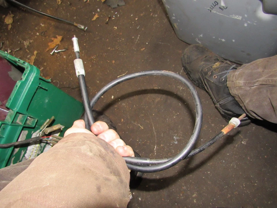 Kawasaki KZ750 B 1978 cable velocímetro Foto 1 de 1