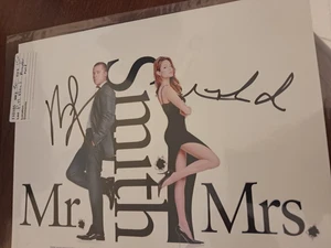 BRAD PITT ANGELA JOLIE - UNTERSCHRIFTEN AUF 8X10 FARBFOTO - MR. & MRS. SMITH - Bild 1 von 2