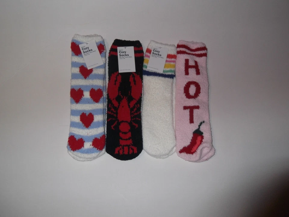 Calcetines acogedores Old Navy para mujer color a elegir corazones, lo último, rayas Foto 1 de 1