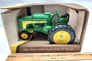 Vintage Ertl John Deere 1958 Model "630 LP" Tractor - # 5590 - Picture 1 of 10