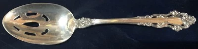Cuchara ranurada para servir Reed & Barton Sterling cubiertos Grand Renaissance 8 5/8 pulgadas Foto 1 de 4