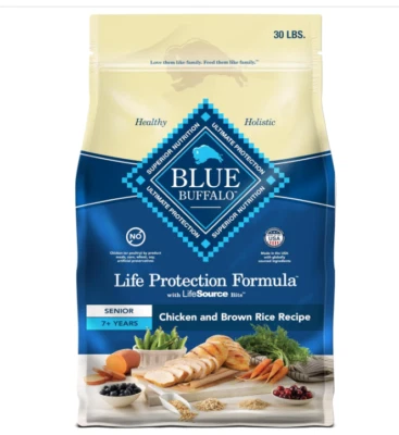 Receta de pollo y arroz integral Blue Buffalo Life Formula comida seca para perros mayores, 30 lb Foto 1 de 4