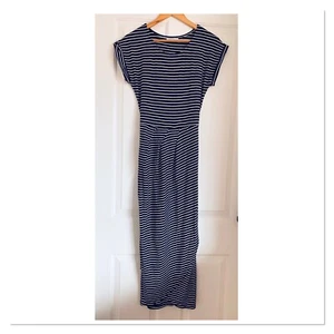 NWOT Valley Girl Stretch Navy White Stripe Maxi Dress S - Picture 1 of 2