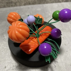VINTAGE Halloween Pumpkin Brooch Fakelite Plastic Orange Purple Kitsch 3D - Picture 1 of 7