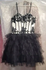 Schwarz Nox Anabel kurzes Kleid mit Rüschenrock, Größe S - Bild 1 von 9