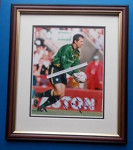LEEDS UNITED NIGEL MARTYN GERAHMT ID 7,50"X9,50" GESAMTGRÖSSE 13"X15" - Bild 1 von 2