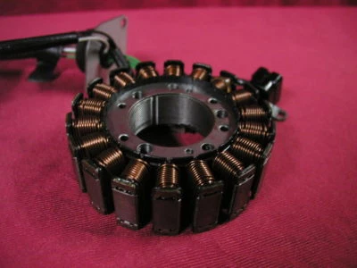 Generador de bobina de carga de estator Yamaha FXHO FX140 FX 140 Cruiser SX230 AR230 FABRICANTE DE EQUIPOS ORIGINALES Foto 1 de 4