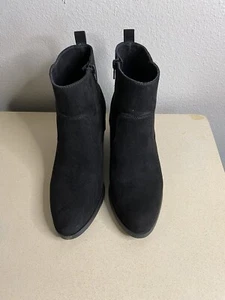 Old Navy Women’s 7.5 Ankle Boot Bootie Western 1.5" Heel Black Faux Suede Zip - Picture 1 of 13