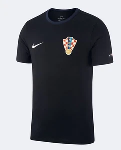 T-shirt da uomo rossa NIKE CROATIA CREST 18/19 888326 657 TAGLIA LARGE NUOVA - Foto 1 di 2