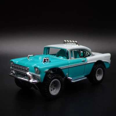 1956 56 Chevy Chevrolet Bel Aria fuori Strada Gara Auto 1:64 Scala Modellino - Immagine 1 di 4