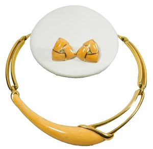 Vintage Monet Peach Enamel Gold Tone Link Choker Necklace and Earrings Set - Picture 1 of 10
