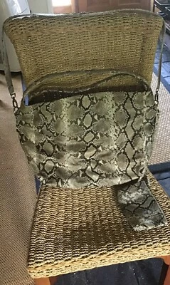 Genuine Python Tote/Weekender Bag with "Make Up" Bag Foto 1 de 4