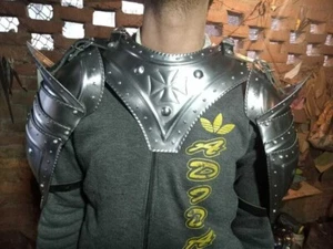 Juego de hombro de garganta de hierro medieval vikingos cruzados caballeros armadura - Imagen 1 de 4