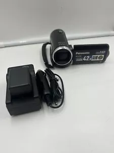 Panasonic HC-V100M 100MPK Full HD Built In 16 GB SD XC Camcorder - Picture 1 of 6