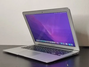 MacBook Air 13 / i5/ 2015 A1466 - Afbeelding 1 van 9