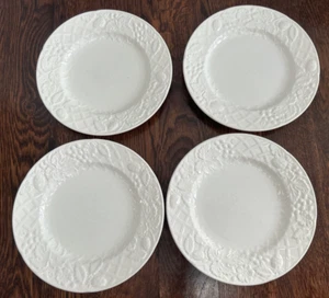 MIKASA Malaysia ENGLISH COUNTRYSIDE Pattern 8 3/8" SALAD PLATES Set of FOUR - Picture 1 of 13