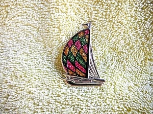 DE COLECCIÓN ESMALTE COMO BROCHE TONO DORADO PIN TRASERO COLOR VELERO 2" NÁUTICO RETRO - Imagen 1 de 8