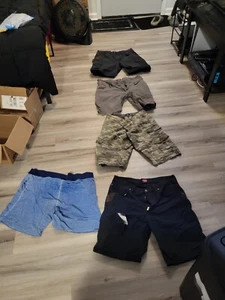 Lot of 4 Wrangler 112337762 Men's Cargo Shorts size 36 plus 2 extra, XL shorts! - Picture 1 of 7