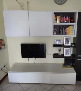 mobile soggiorno moderno in legno bianco con dettagli in testa di moro - Foto 1 di 1