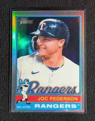 Refrator Cromado 2025 Topps Heritage Joe Pederson #158 Texas Rangers - Imagem 1 de 2