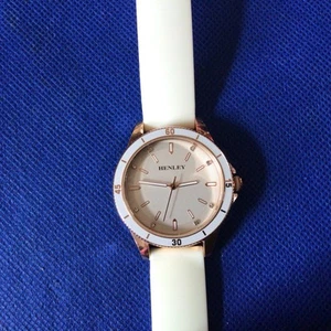 Henley Cream silicone Strap Quartz Analogue watch H06173.4 Rose gold tone BN - Picture 1 of 8