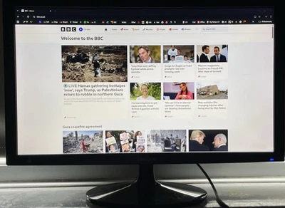 Samsung 24 inch LS24B150 1080p Full HD monitor, Spares or Repair, No Power Cable - Image 1 of 4