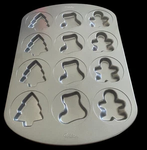 Wilton baking tray Cavity christmas tree stocking gingerbread man 11 x 16.5 in - Picture 1 of 7