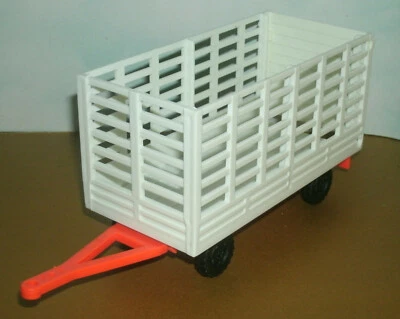 1/32 Scale Barge Wagon Hay Trailer Basic Plastic Toy New-Ray Farming Accessory - Image 1 of 4