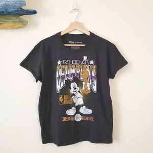 DISNEY Junk Food LA LAKERS 2020 NBA Finals Champions Black Shirt S Mickey Mouse - Picture 1 of 6