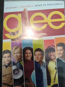 Glee: Season 1, Vol. 2 - Road to Regionals (DVD, 2010, 3-Disc Set) - Bild 1 von 3