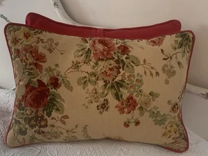 12” x 18” cushion cover in Laura Ashley Stowe Gold Fabric Piping - Picture 1 of 3