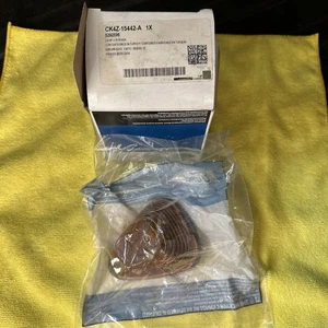 Genuine Ford Lamp Assembly CK4Z-15442-A Ford oem - Picture 1 of 1