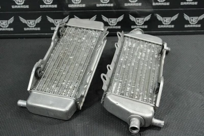 2004 KAWASAKI 03-05 KX125 OEM ЛЕВЫЙ ПРАВЫЙ ОХЛАДИТЕЛЬ РАДИАТОР КОМПЛЕКТ - Изображение 1 из 4