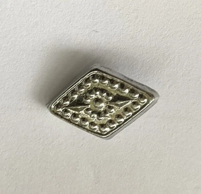 ? VintageTriangularWhite MetalShankedDetailedButton-1.8 Cmx1.2 Cm Noveltyfreep.p - image 1 of 3