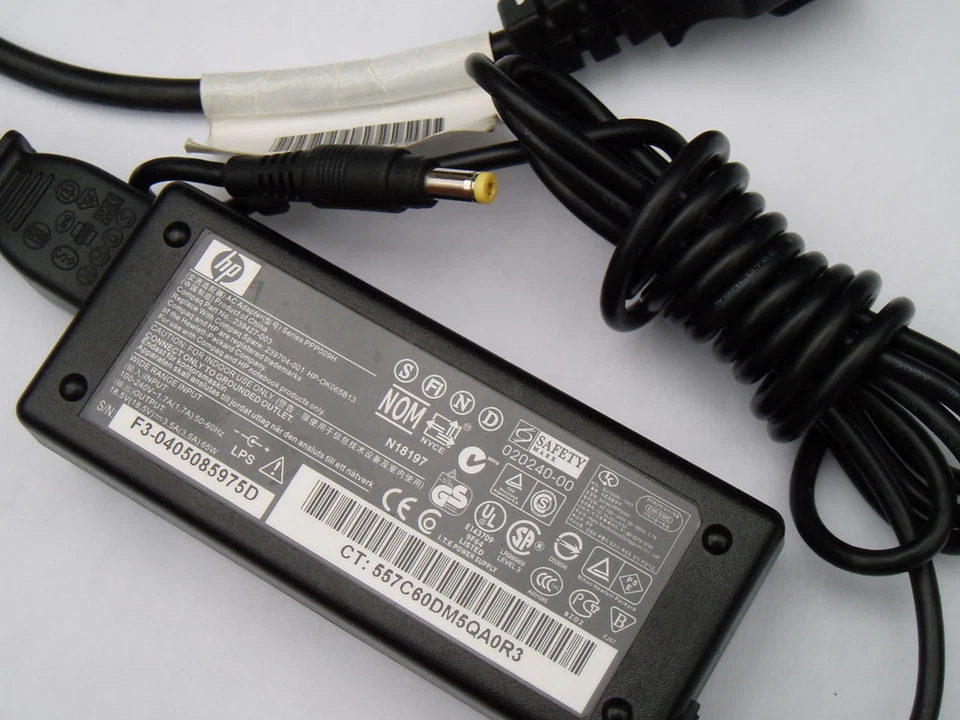 Original HP Compaq 239704-001 Netzteil, Power Adapter für DV6500, 6720s usw. - Bild 1 von 1