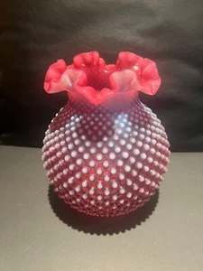 FENTON OLD CRANBERRY HOBNAIL OPALISIERENDER LAMPENSCHIRM, PERFEKT - Bild 1 von 7