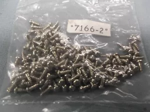 100 pezzi. argento PICCOLA vite per legno misura # 2 x 1/4" Phillips (7166-2) trofeo targa - Foto 1 di 1