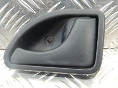 RENAULT KANGOO MK1 FL VAN 03-08 MANIJA PUERTA INTERIOR CONDUCTOR DELANTERO 8200247803 Foto 1 de 4