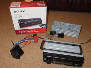 SONY DSX-A410BT Car radio with USB AUX Bluetooth, trim wiring mounting cage box - Picture 1 of 6