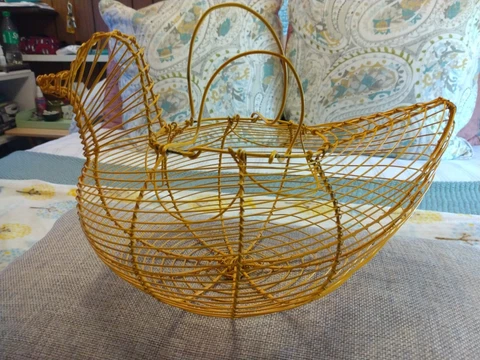 π₯πVintage Yellow Chicken Wire Basket Cover