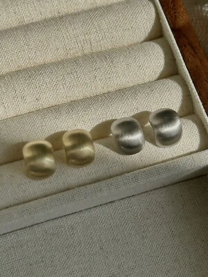 goldene Silberne Halbkugel Ohrstecker, Kuppel Hoops Runde Ohrringe, C Form Dome - Bild 1 von 3