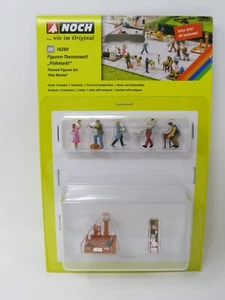 Juego de figuras temáticas Still HO 16280 escena del mercado de pulgas venta de garaje personas antigüedades - Imagen 1 de 2