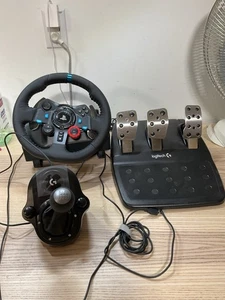 Logitech G29 Racing Wheel 841-000049 per PS4/PS5/PC con pedali e cambio - Foto 1 di 21