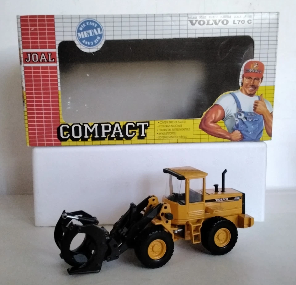 Chargeuse Volvo L70C Echelle 1/50eme Joal Ref 235 - Photo 1/1